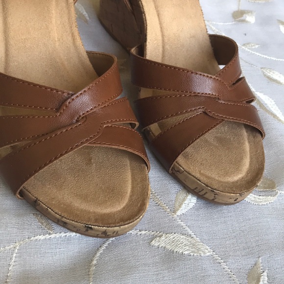 B.O.C Apple Cork Wedge Sandal - Picture 4 of 16